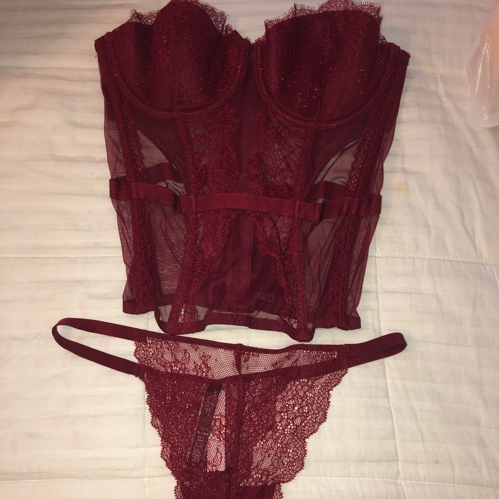 VS red lingerie set